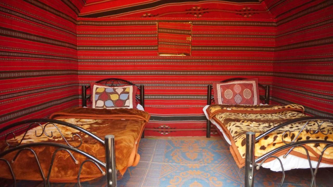 Hotel Um Sabatah Camp Wadi Rum Exterior foto